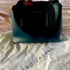 Marc Jacobs The Editor - Navy - in great condition! Rarely used